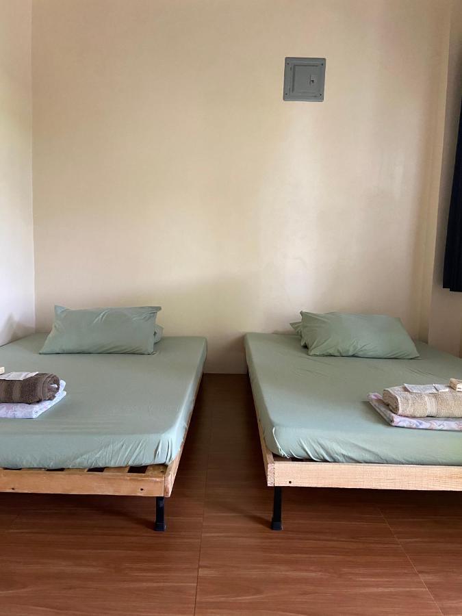 Location One Eighty Bed and Breakfast Bangcusay Eksteriør billede